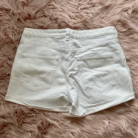 White denim cuffed shorts - Picture 2 of 3